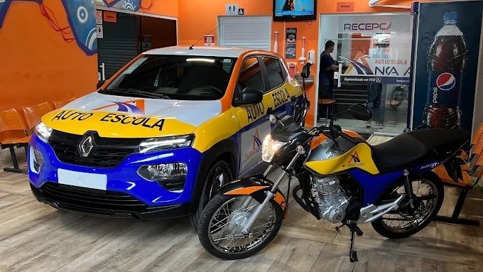 Categorias A e B · Moto e carro